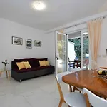 Dora Apartment
