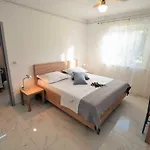 Dora Apartment