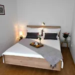 Apartment Dora