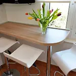 Dora Apartment *