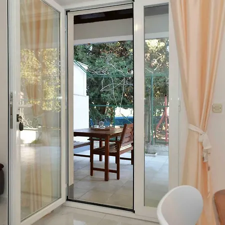 Appartement Dora *