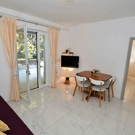 Appartement Dora Murter