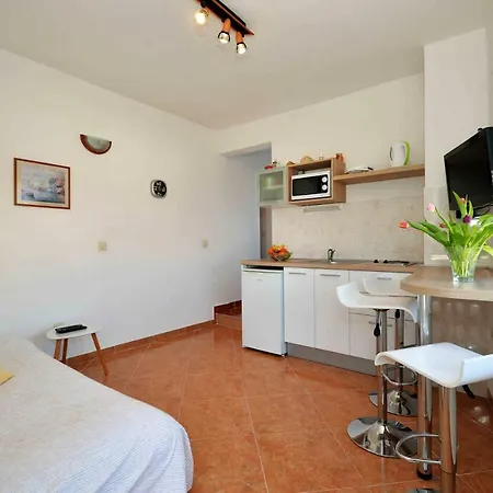 Apartment Dora Murter